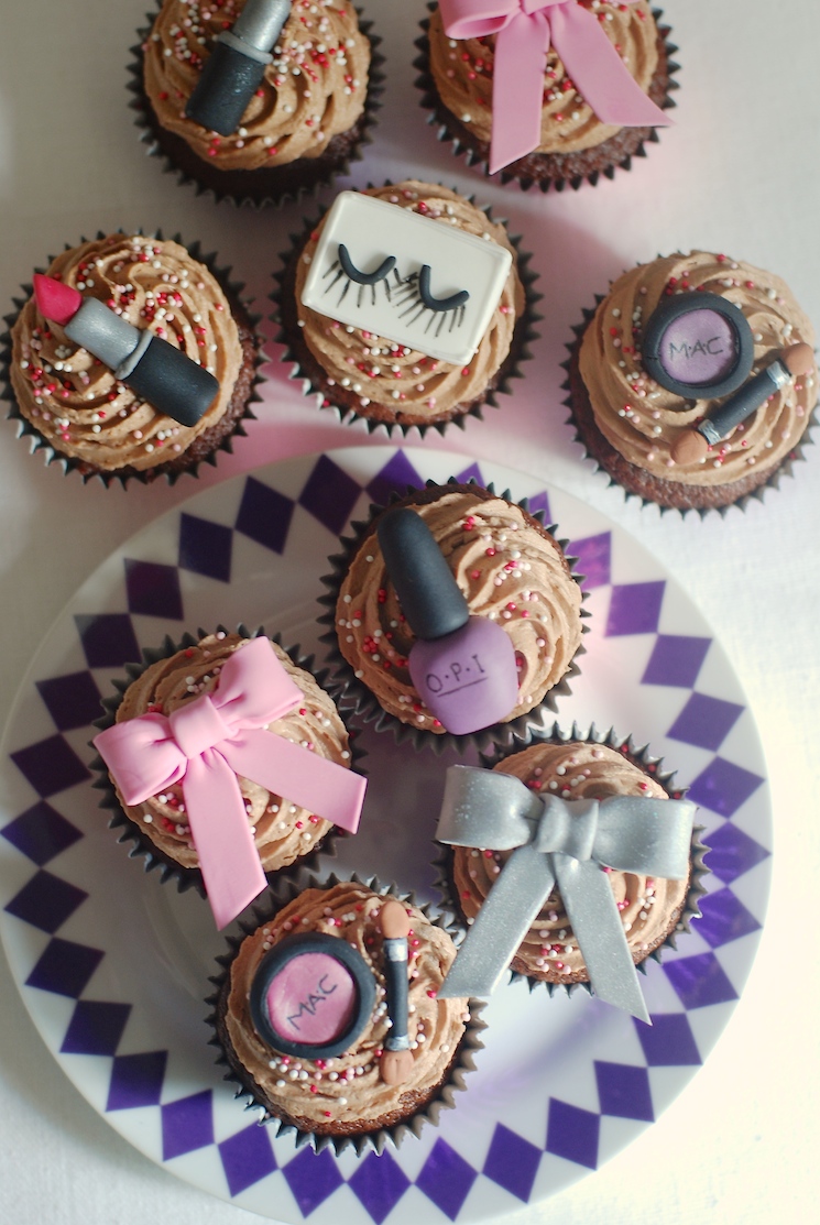 make_up_cupcakes_afternoon_crumbs_1